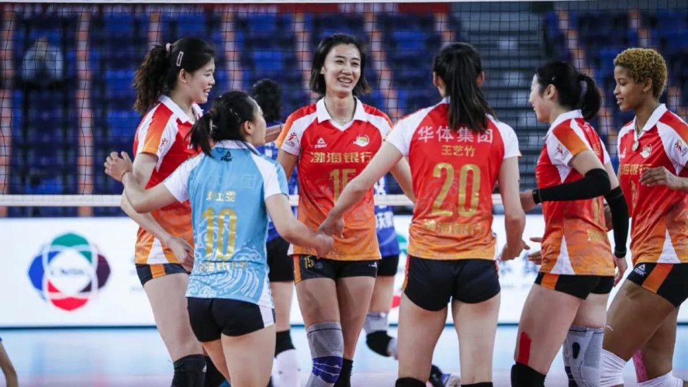 拉齐奥公布本轮意甲参赛大名单：门将：曼达斯、普罗韦德尔、塞佩后卫：卡萨莱、吉拉、希萨伊、拉扎里、马鲁西奇、卢卡-佩莱格里尼、鲁杰里中场：巴希奇、卡萨尔迪、贡多齐、镰田大地、路易斯-阿尔贝托、罗维拉、贝西诺前锋：卡斯特拉诺斯、费利佩-安德森、冈萨雷斯、因莫比莱、佩德罗、费尔南德斯、扎卡尼